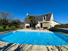 MAISON AVEC PISCINE - 136 m² - SARZEAU