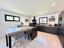 MAISON CONTEMPORAINE - 141 m² - MEUCON 
