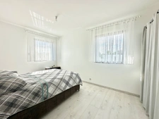 MAISON CONTEMPORAINE - 135 m² - SAINT AVÉ