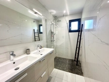 MAISON CONTEMPORAINE - 141 m² - MEUCON 