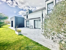 MAISON CONTEMPORAINE - 160 m² - PLESCOP