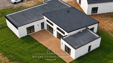 MAISON CONTEMPORAINE DE PLAIN PIED - 159 m² - SAINT AVÉ 