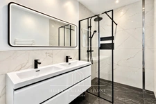 MAISON CONTEMPORAINE - 138 m² - SAINT AVÉ