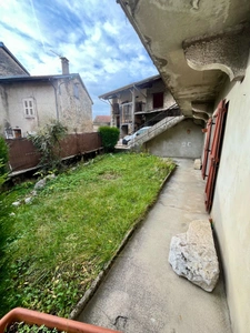 Maison avec dépendance à Saint Martin du Fresne (01)