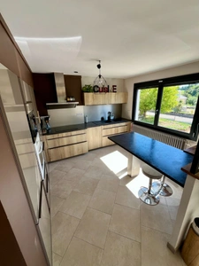 Maison de village sur CONDAMINE (01)