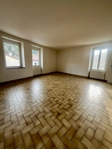 Maison avec dépendance à Saint Martin du Fresne (01)