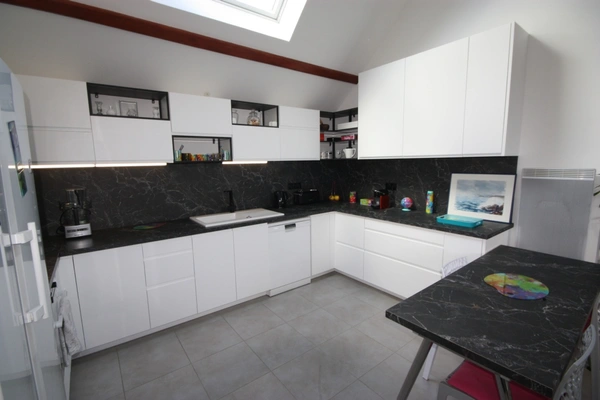 Dpt Ain (01), à vendre ORDONNAZ magnifique appartement T4 de 72 m² avec terrain privatif de 141 m²