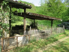 Dpt Ain (01), à vendre TORCIEU grangeon en pierres P2 d'environ 40 m² et terrain de 4362 m²   