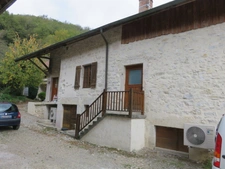 Maison en pierres à vendre 7 pièces de 168 m² à MARIGNIEU (01) plus sous-sol