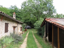 Dpt Ain (01), à vendre TORCIEU grangeon en pierres P2 d'environ 40 m² et terrain de 4362 m²   