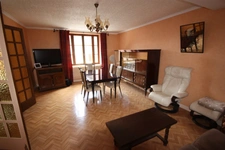 Maison à vendre 5 pièces de 148 m² à CHALEY (01) avec jardin de 436 m² en bordure de la rivière.