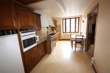 Maison à vendre 5 pièces de 148 m² à CHALEY (01) avec jardin de 436 m² en bordure de la rivière.