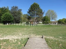 Propriete à vendre sur 35 hectares, 14 pièces, piscine, tennis, chasse, pêche, équitation, au cœur de la Dombes