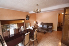 Maison à vendre 5 pièces de 148 m² à CHALEY (01) avec jardin de 436 m² en bordure de la rivière.