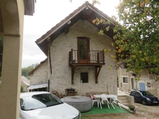 Maison en pierres à vendre 7 pièces de 168 m² à MARIGNIEU (01) plus sous-sol