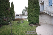 Maison à vendre 5 pièces de 116 m² sur terrain de 365 m² clos, avec piscine hors sol. à HAUTEVILLE LOMPNES (01)