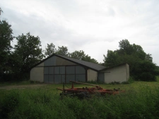 Propriete à vendre sur 35 hectares, 14 pièces, piscine, tennis, chasse, pêche, équitation, au cœur de la Dombes