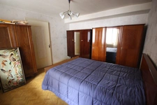 Maison à vendre 5 pièces de 148 m² à CHALEY (01) avec jardin de 436 m² en bordure de la rivière.