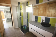 Maison à vendre 5 pièces de 116 m² sur terrain de 365 m² clos, avec piscine hors sol. à HAUTEVILLE LOMPNES (01)