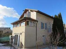 Maison à vendre 5 pièces de 116 m² sur terrain de 365 m² clos, avec piscine hors sol. à HAUTEVILLE LOMPNES (01)