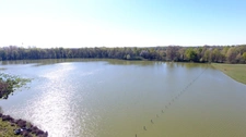 Propriete à vendre sur 35 hectares, 14 pièces, piscine, tennis, chasse, pêche, équitation, au cœur de la Dombes