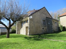 Maison à vendre 5 pièces de 102 m² sur terrain clos de 520 m² à ORDONNAZ (01)