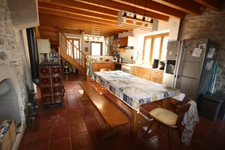 Maison à vendre 5 pièces de 102 m² sur terrain clos de 520 m² à ORDONNAZ (01)