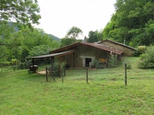 Dpt Ain (01), à vendre TORCIEU grangeon en pierres P2 d'environ 40 m² et terrain de 4362 m²   