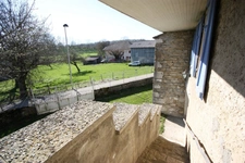 Maison à vendre 5 pièces de 102 m² sur terrain clos de 520 m² à ORDONNAZ (01)