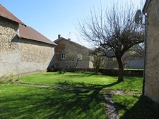 Maison à vendre 5 pièces de 102 m² sur terrain clos de 520 m² à ORDONNAZ (01)