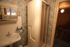 Maison à vendre 5 pièces de 148 m² à CHALEY (01) avec jardin de 436 m² en bordure de la rivière.