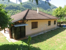 Maison à vendre 5 pièces de 135 m² sur terrain de 723 m² SAINT RAMBERT EN BUGEY (01)