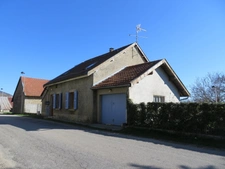 Maison à vendre 5 pièces de 102 m² sur terrain clos de 520 m² à ORDONNAZ (01)