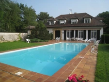 Propriete à vendre sur 35 hectares, 14 pièces, piscine, tennis, chasse, pêche, équitation, au cœur de la Dombes
