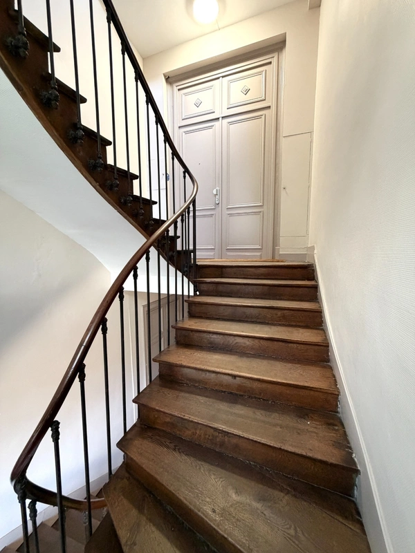 Appartement de caractère à vendre 5 pièces ORLEANS (45)