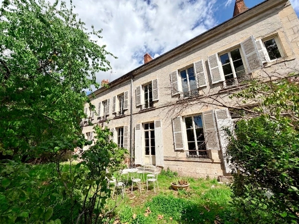 Propriété de centre ville à vendre 14 pièces ORLEANS (45)