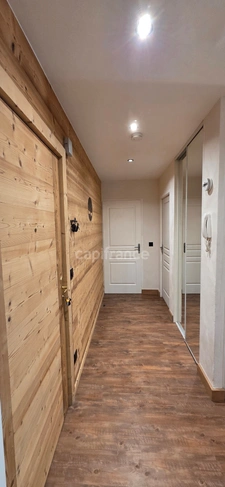 À VENDRE – MAGNIFIQUE APPARTEMENT RÉNOVÉ À MAGLAND (74300)