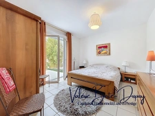St Denis en Val à 10 min d'Orléans centre, à vendre  Maison de 2003 190m2 5 chambres avec jardin arboré de 1800m2, garage attenant, dépendances