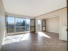 Appartement à louer 4 pièces 105m2 3 Chambres et balcon à Orléans 