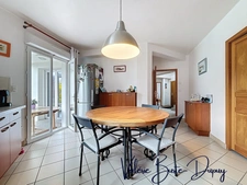 St Denis en Val à 10 min d'Orléans Martroi, a vendre  Maison de 2003 190m2 5 chambres avec jardin arboré de 1800m2, garage attenant, dépendances