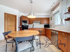St Denis en Val à 10 min d'Orléans Martroi, a vendre  Maison de 2003 190m2 5 chambres avec jardin arboré de 1800m2, garage attenant, dépendances