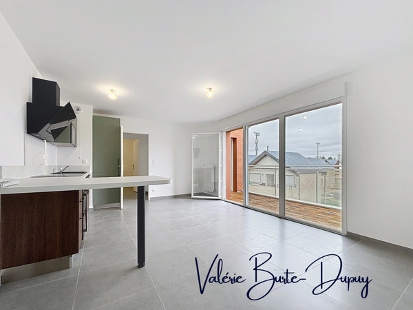 Appartement à vendre 3 pièces 64,80m2 2 chambres et garage SAINT PRYVE SAINT MESMIN (45)