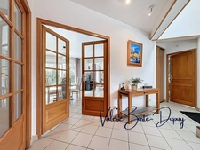 St Denis en Val à 10 min d'Orléans centre, à vendre  Maison de 2003 190m2 5 chambres avec jardin arboré de 1800m2, garage attenant, dépendances
