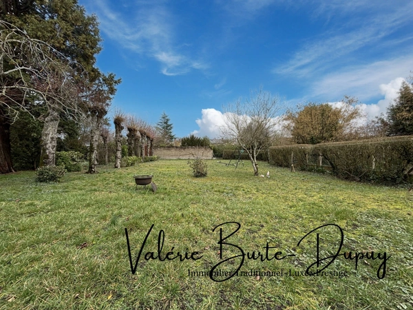 Orléans Faubourg Bannier Terrain 2000m2 avec Maison 100m2 stationnements à vendre ORLEANS (45)