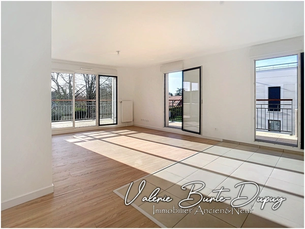 Appartement à vendre 4 pièces 3 chambres 90m2 avec terrasse ORLEANS St Marc  (Loiret)