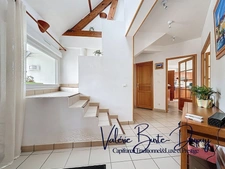 St Denis en Val à 10 min d'Orléans centre, à vendre  Maison de 2003 190m2 5 chambres avec jardin arboré de 1800m2, garage attenant, dépendances