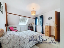 St Denis en Val à 10 min d'Orléans centre, à vendre  Maison de 2003 190m2 5 chambres avec jardin arboré de 1800m2, garage attenant, dépendances