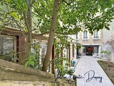 Orléans St Vincent à 15min de la place du Martroi à pied Maison de ville à vendre 5 Chambres avec terrasse arborée et stationnements possible 