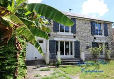 Maison de caractère 5 pièces de 126 m² avec garage sur terrain de 1000 m² ARROS DE NAY (64)