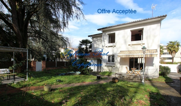 PAU Maison de ville 4 pièces de 118 m² avec garage et jardin arboré 